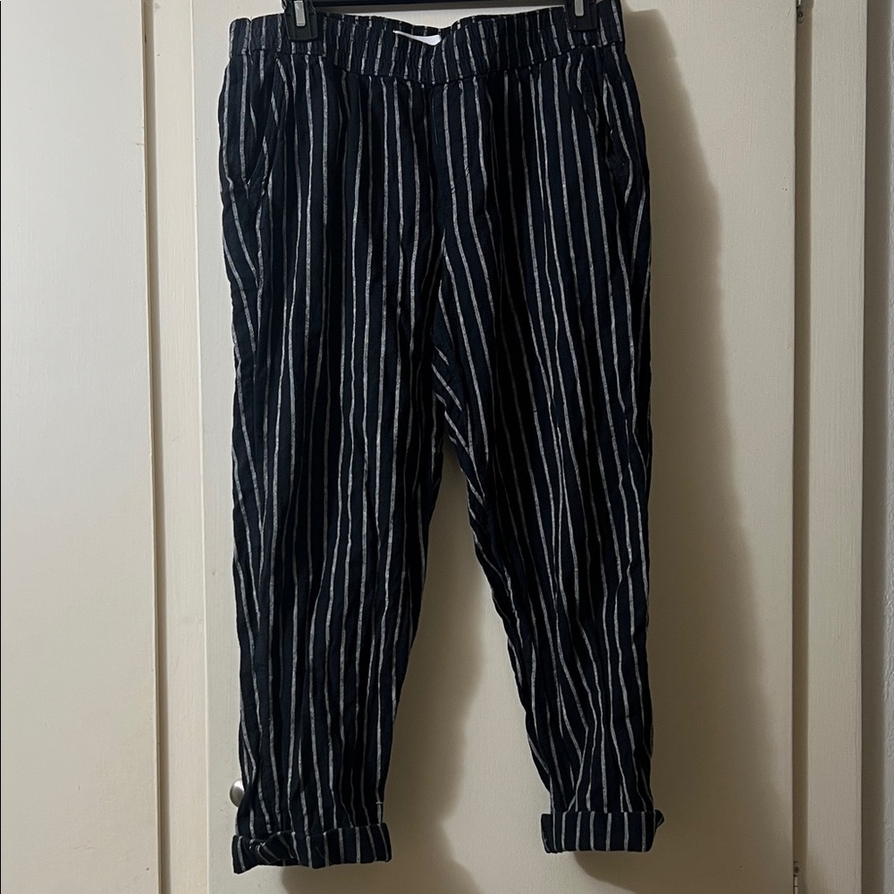 Black Striped pants
Cotton& linen only
